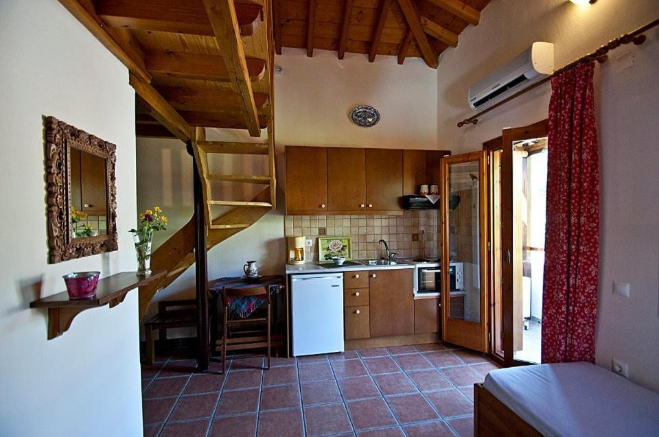Katikies Stamatias Studios & Maisonettes Agnontas Luaran gambar